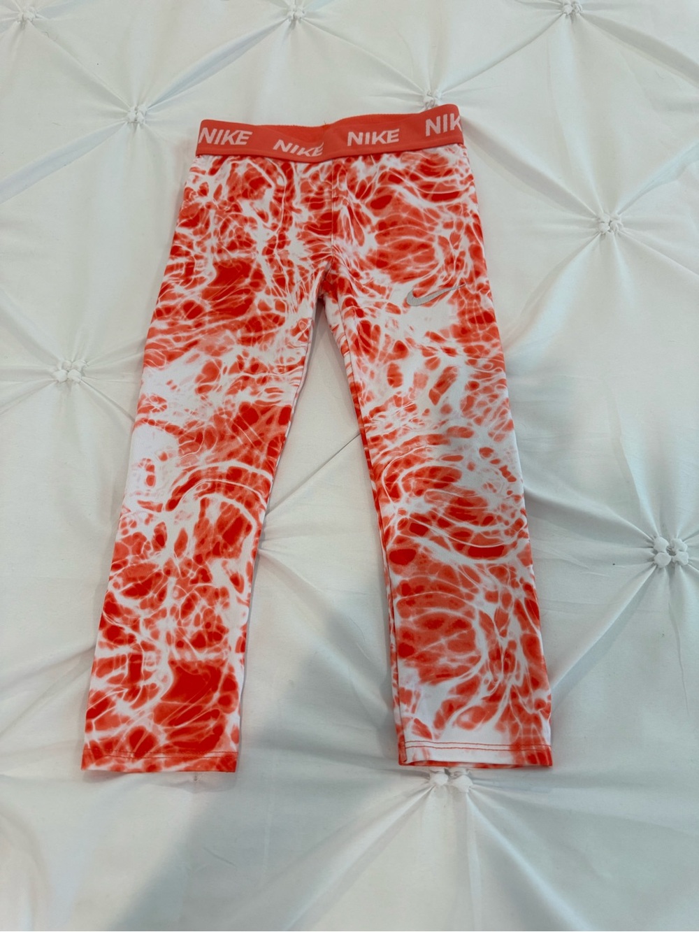 Kids 4T Nike Dri-FIT Girls Leggings Size 4T Red & White Marble Print